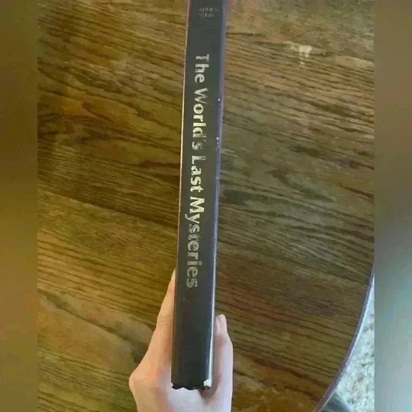 Readers Digest | The Worlds Last Mysteries Coffee Table Book - Picture 4 of 5